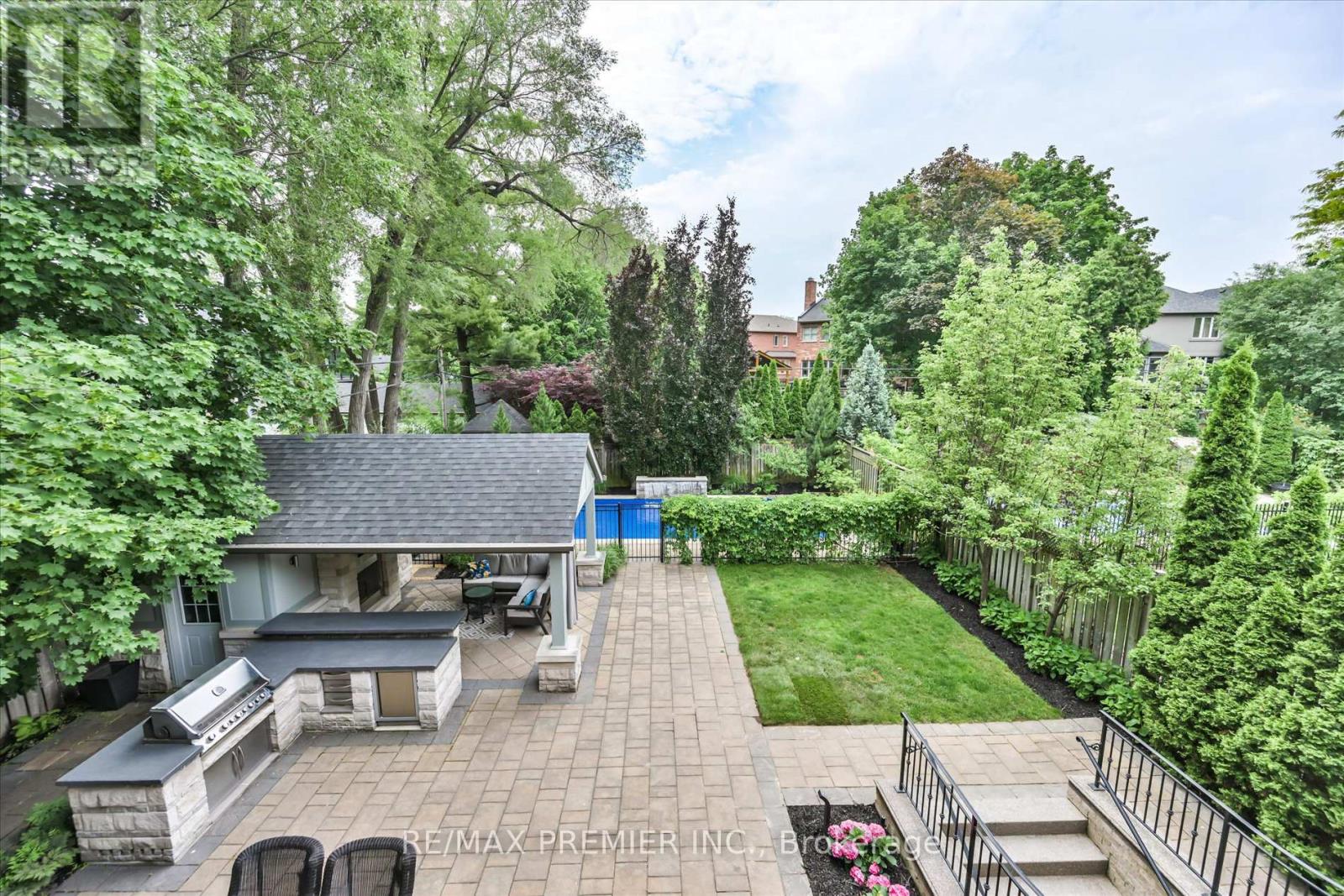 3 COWLEY AVENUE - 28