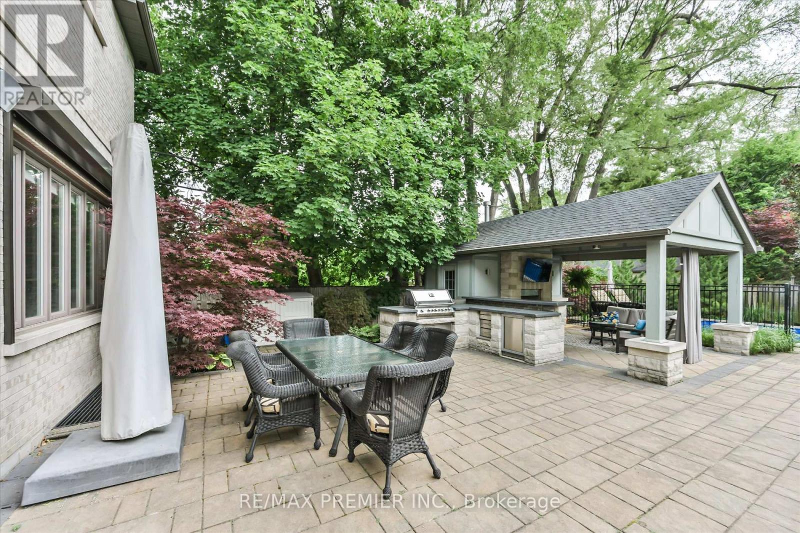 3 COWLEY AVENUE - 44