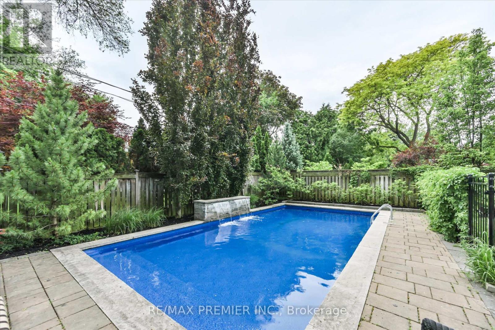 3 COWLEY AVENUE - 45
