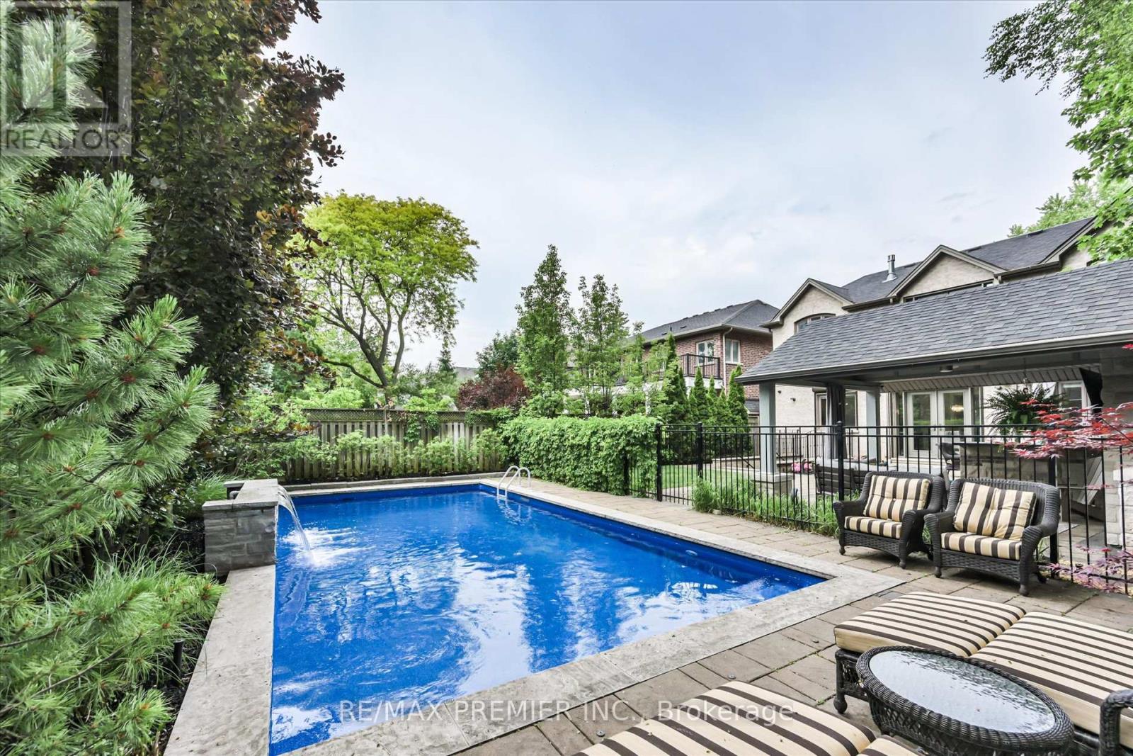 3 COWLEY AVENUE - 46