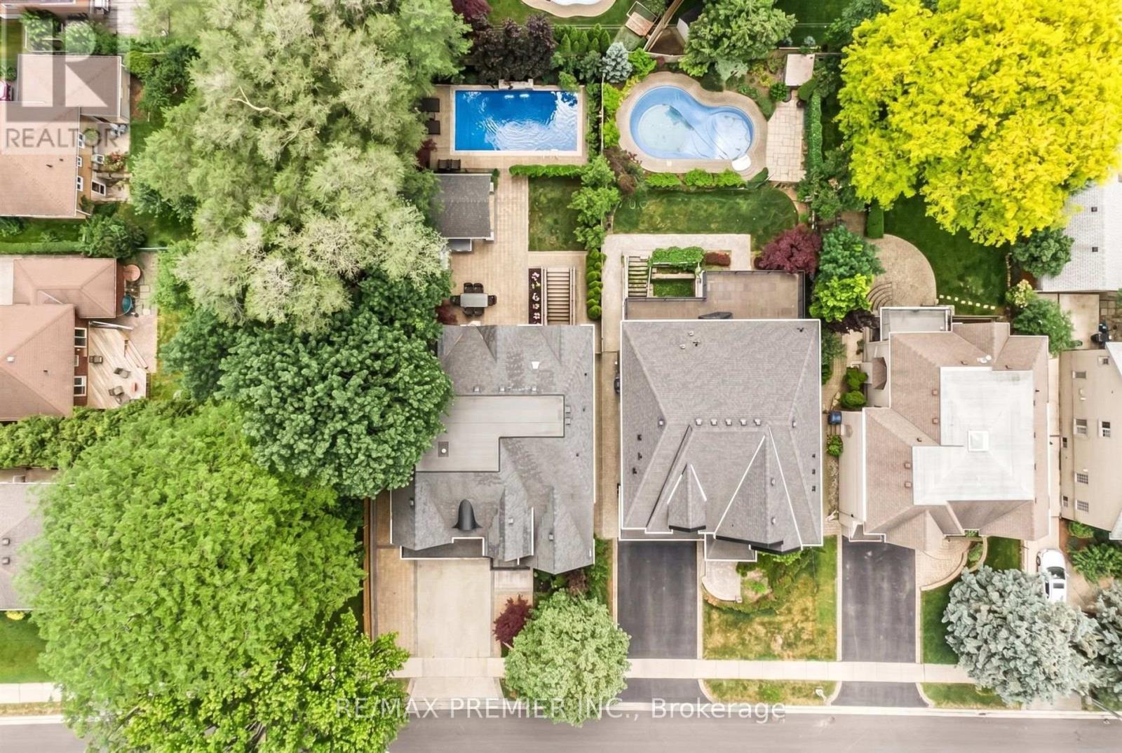 3 COWLEY AVENUE - 47