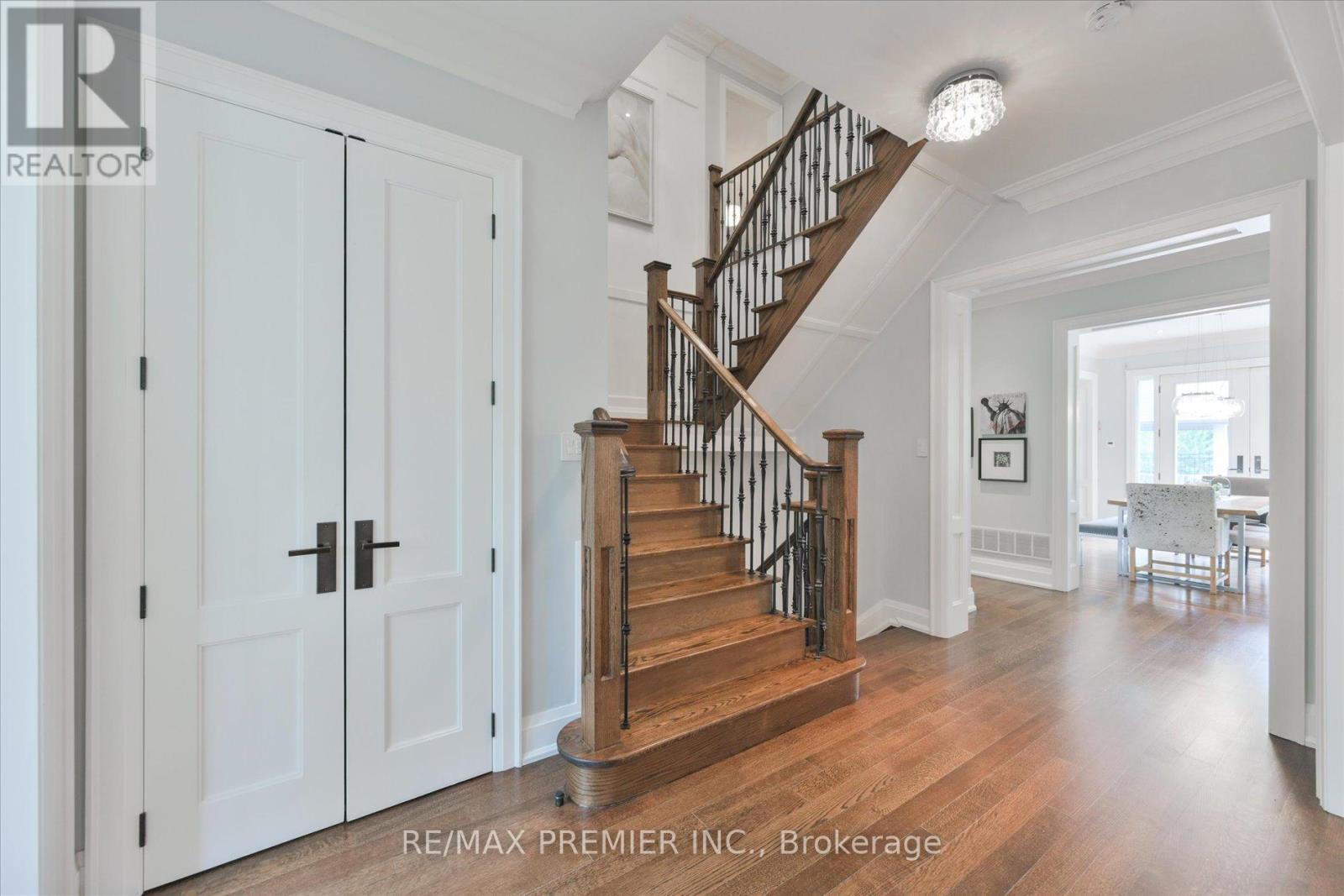 3 COWLEY AVENUE - 5