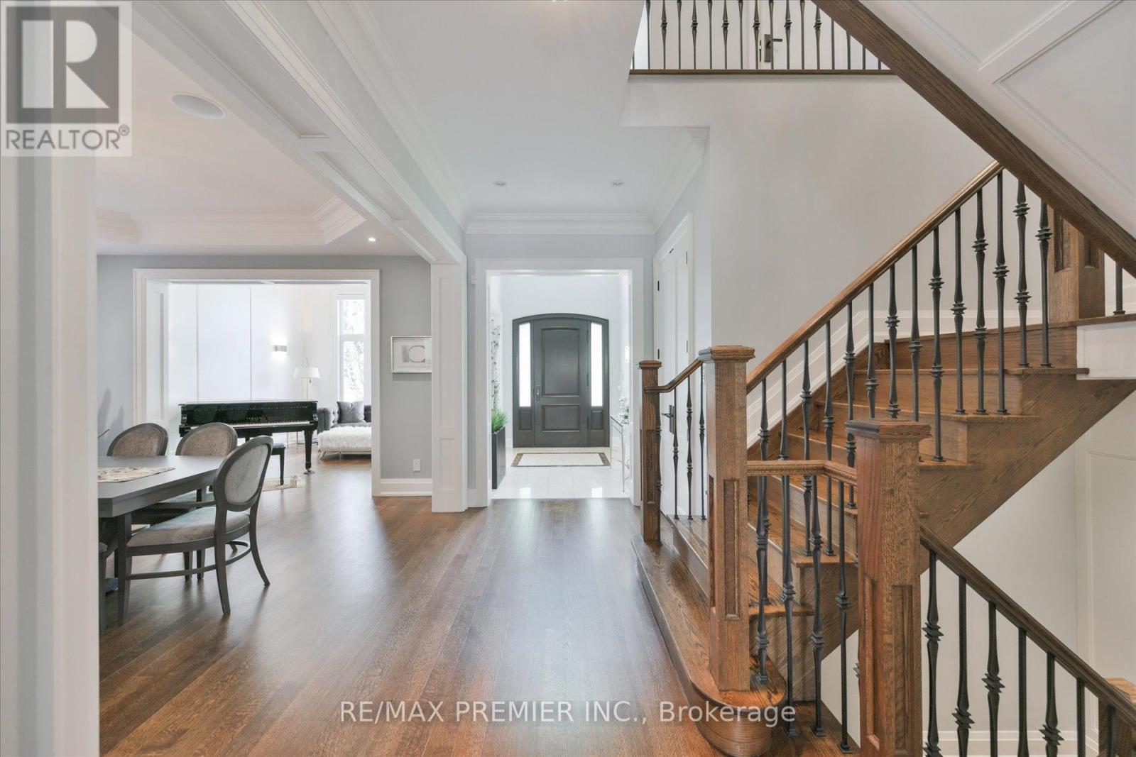 3 COWLEY AVENUE - 8