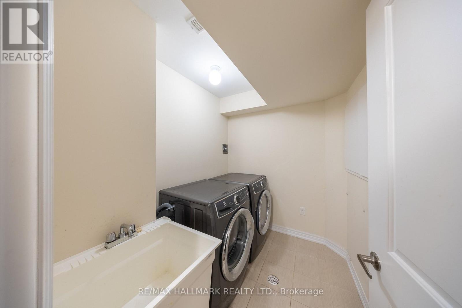 14 ALDRIDGE LANE - 34