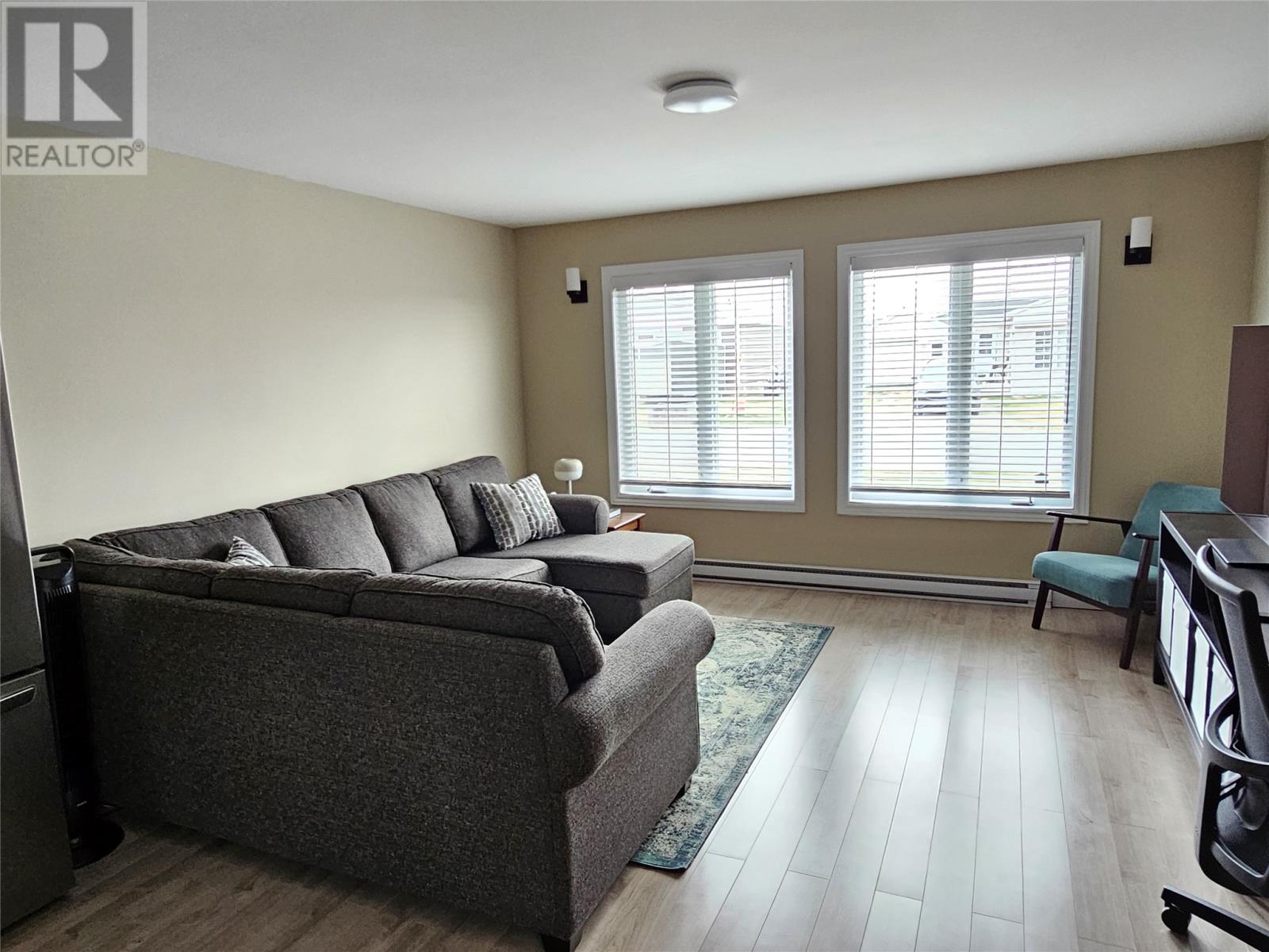 4004 Canning Avenue thumbnail 3