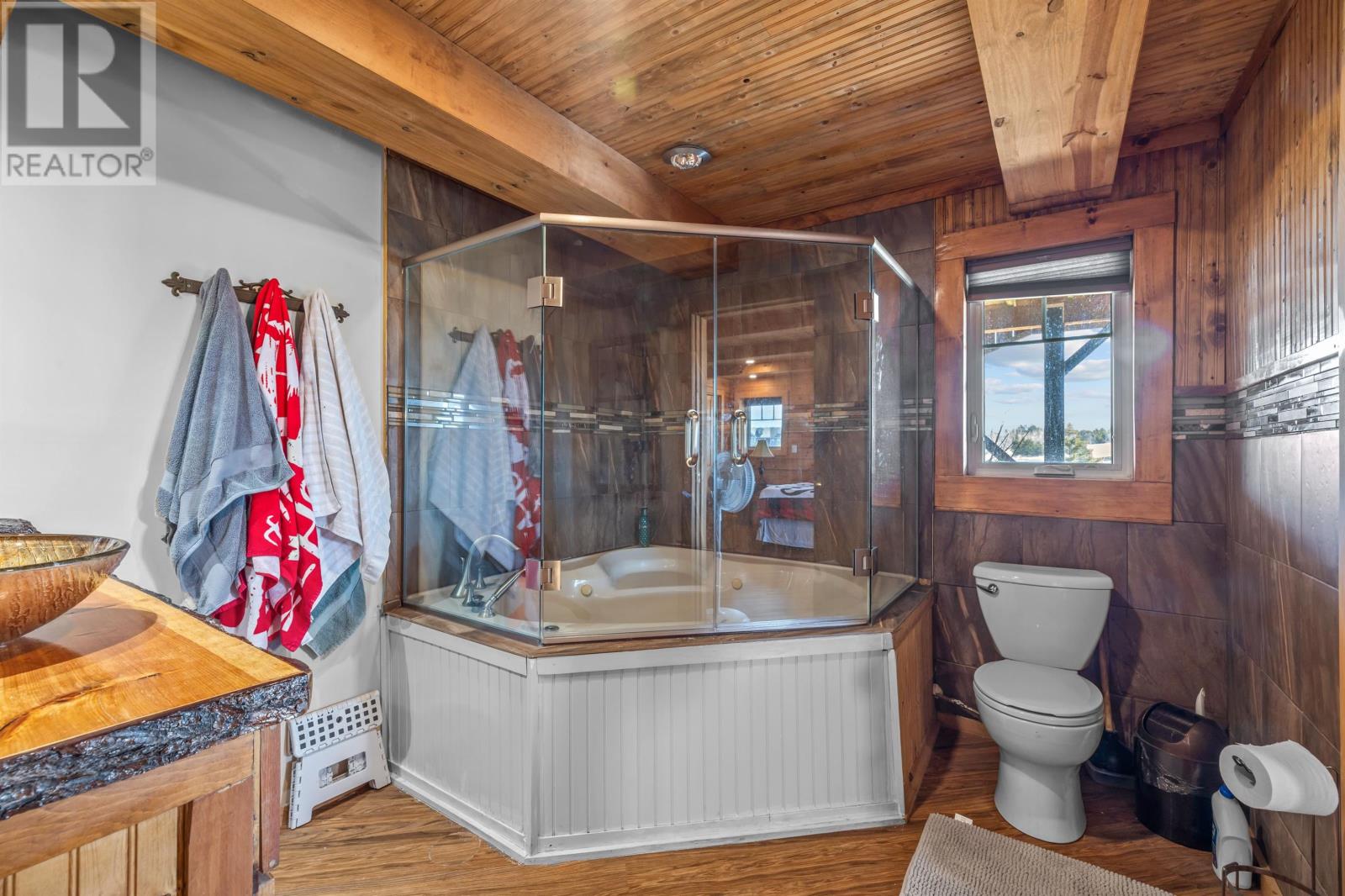 77 Highland View Drive - 40
