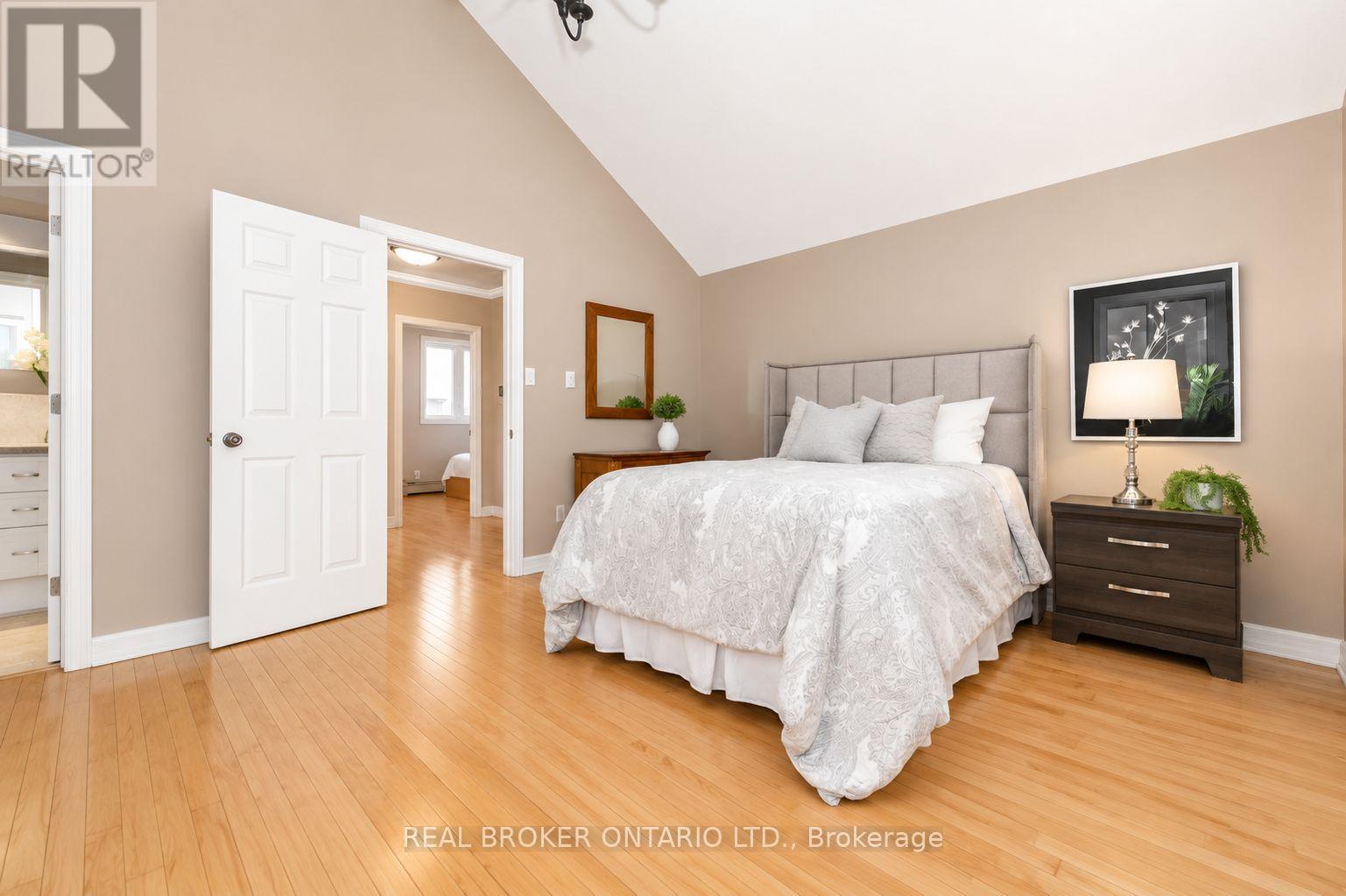 6 Bed, 4 Bath House for Sale in Ottawa – 9 GRAHAM AVENUE, Ottawa – MLS# X13443854 - Image 14