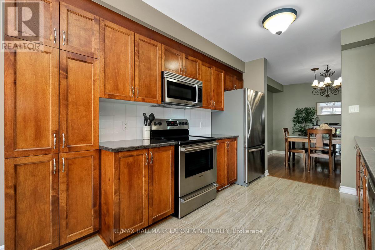 3 Bed, 3 Bath House for Sale in Ottawa – 417 JUNE COURT, Ottawa – MLS# X13443858 - Image 11