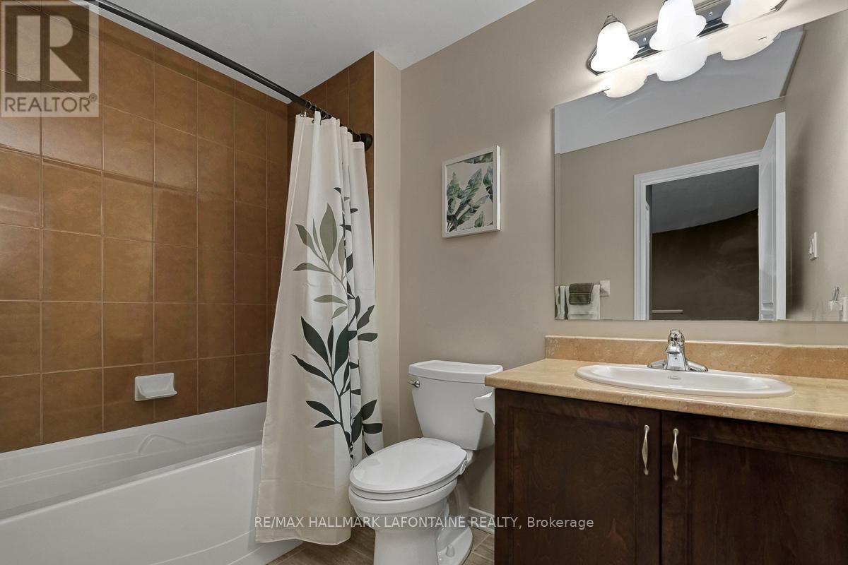3 Bed, 3 Bath House for Sale in Ottawa – 417 JUNE COURT, Ottawa – MLS# X13443858 - Image 25