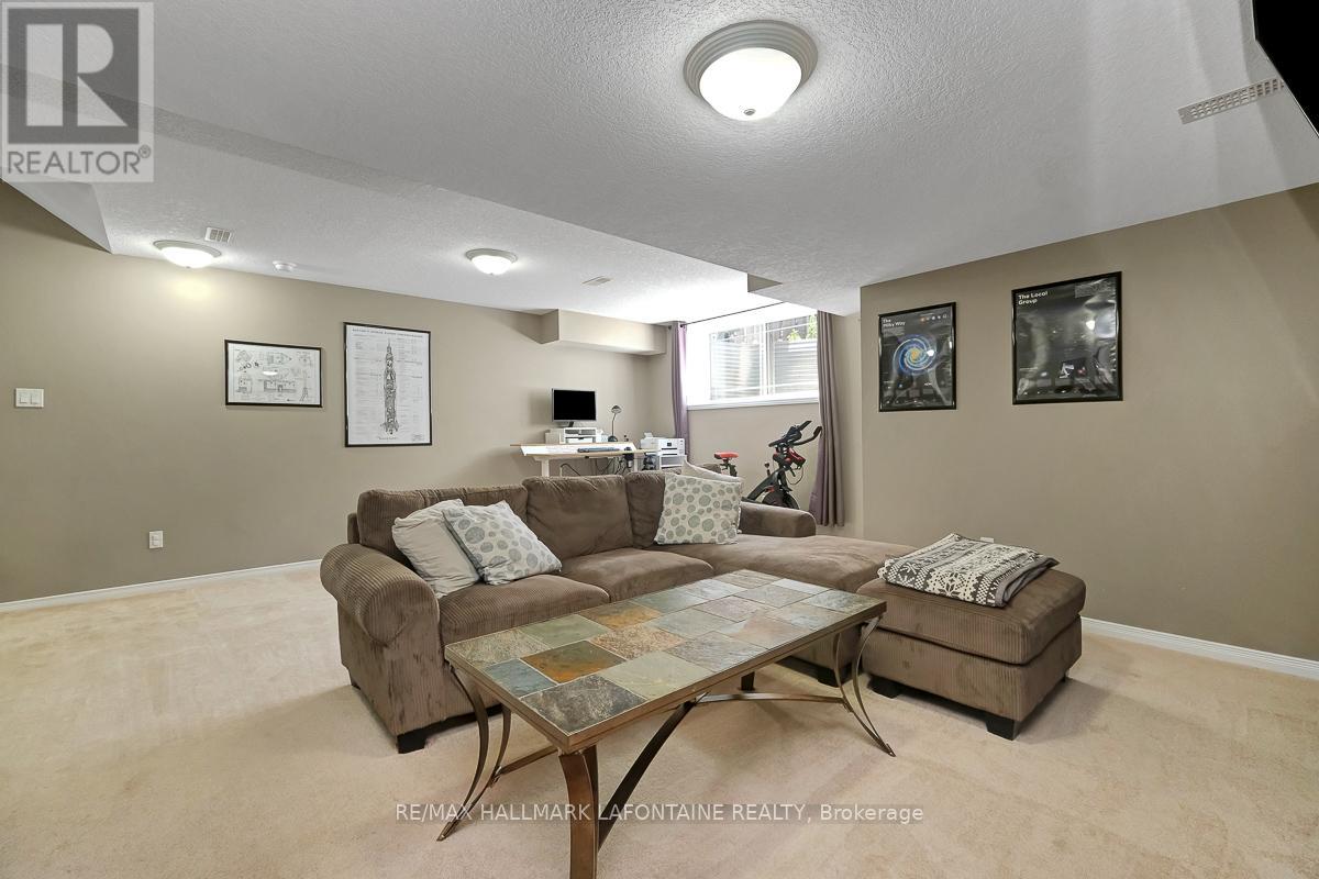 3 Bed, 3 Bath House for Sale in Ottawa – 417 JUNE COURT, Ottawa – MLS# X13443858 - Image 29
