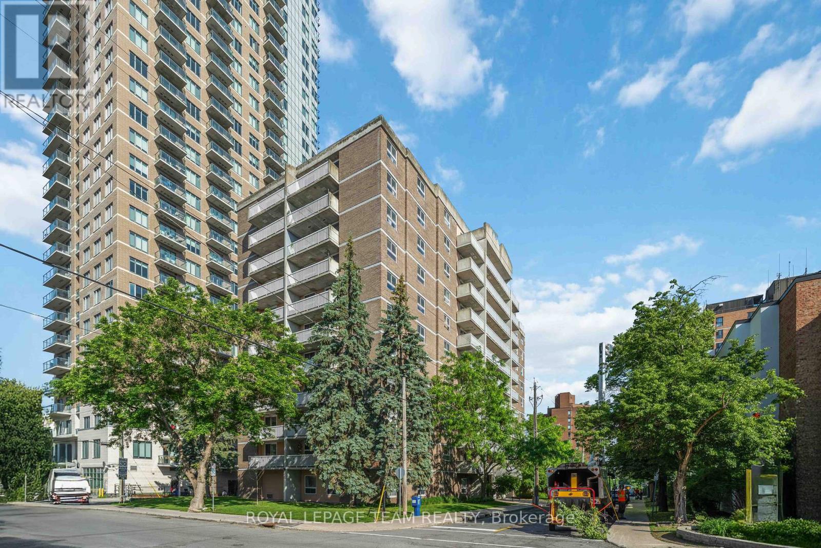 #203 110 FORWARD AVENUE - 1