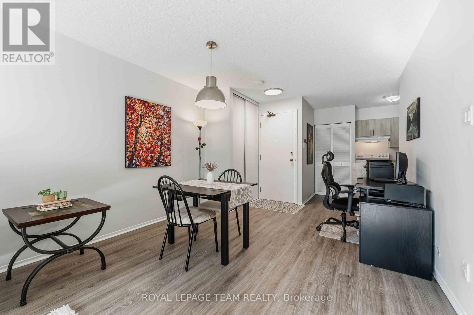 #203 110 FORWARD AVENUE - 13