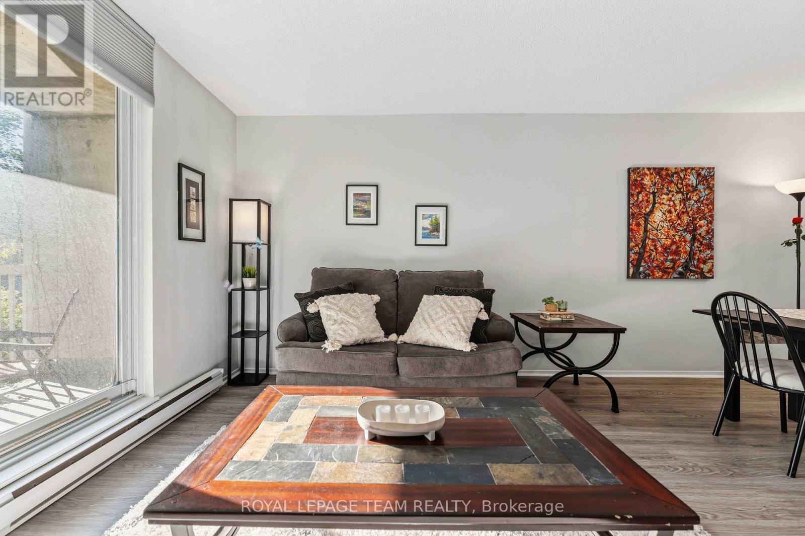 #203 110 FORWARD AVENUE - 14