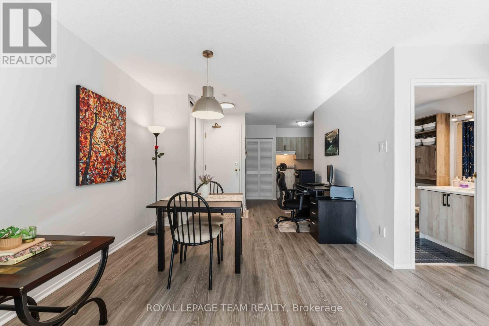 #203 110 FORWARD AVENUE - 15