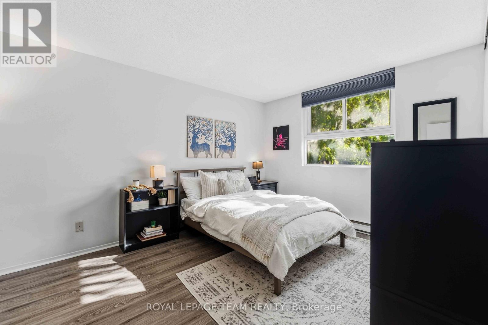 #203 110 FORWARD AVENUE - 20
