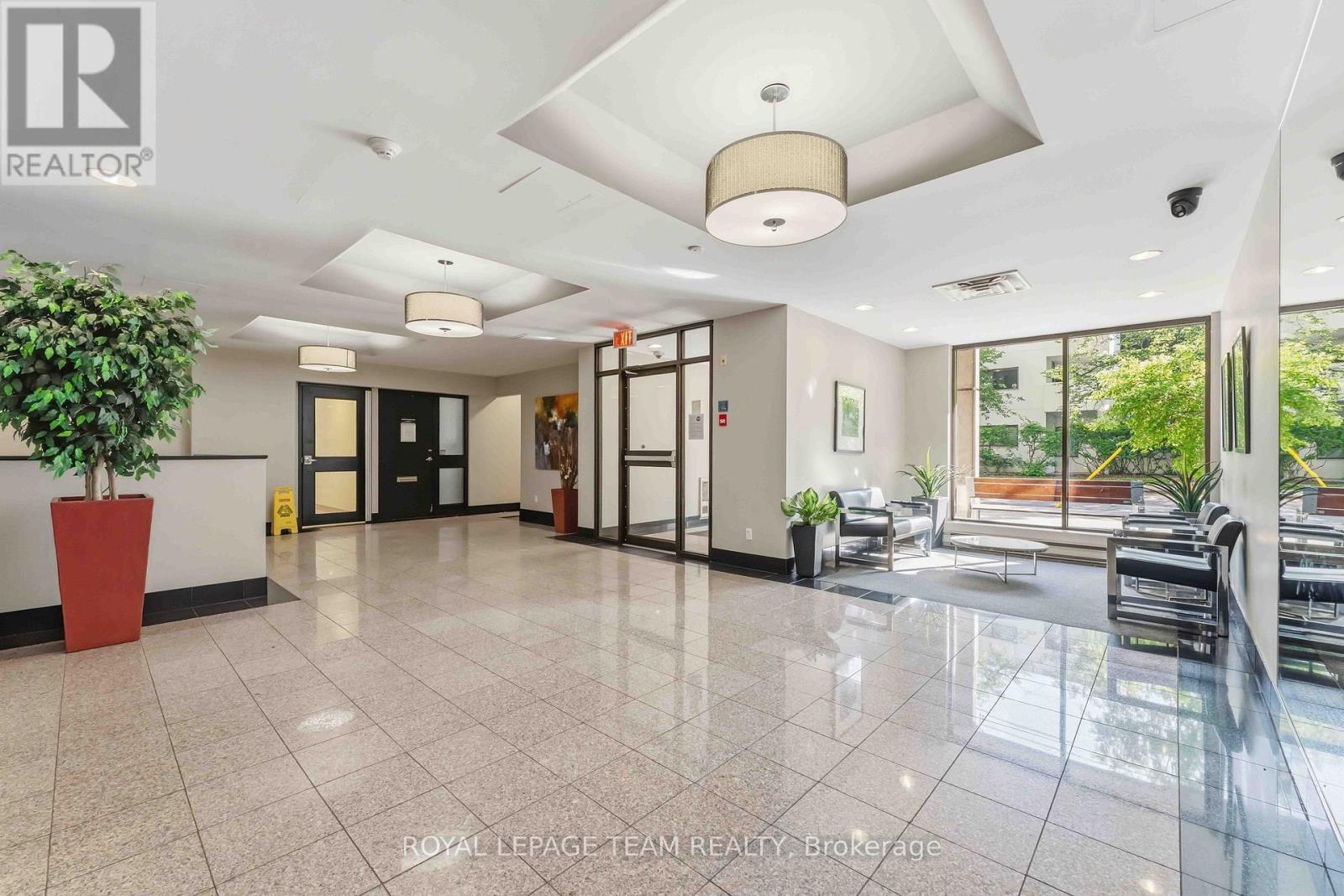 #203 110 FORWARD AVENUE - 3