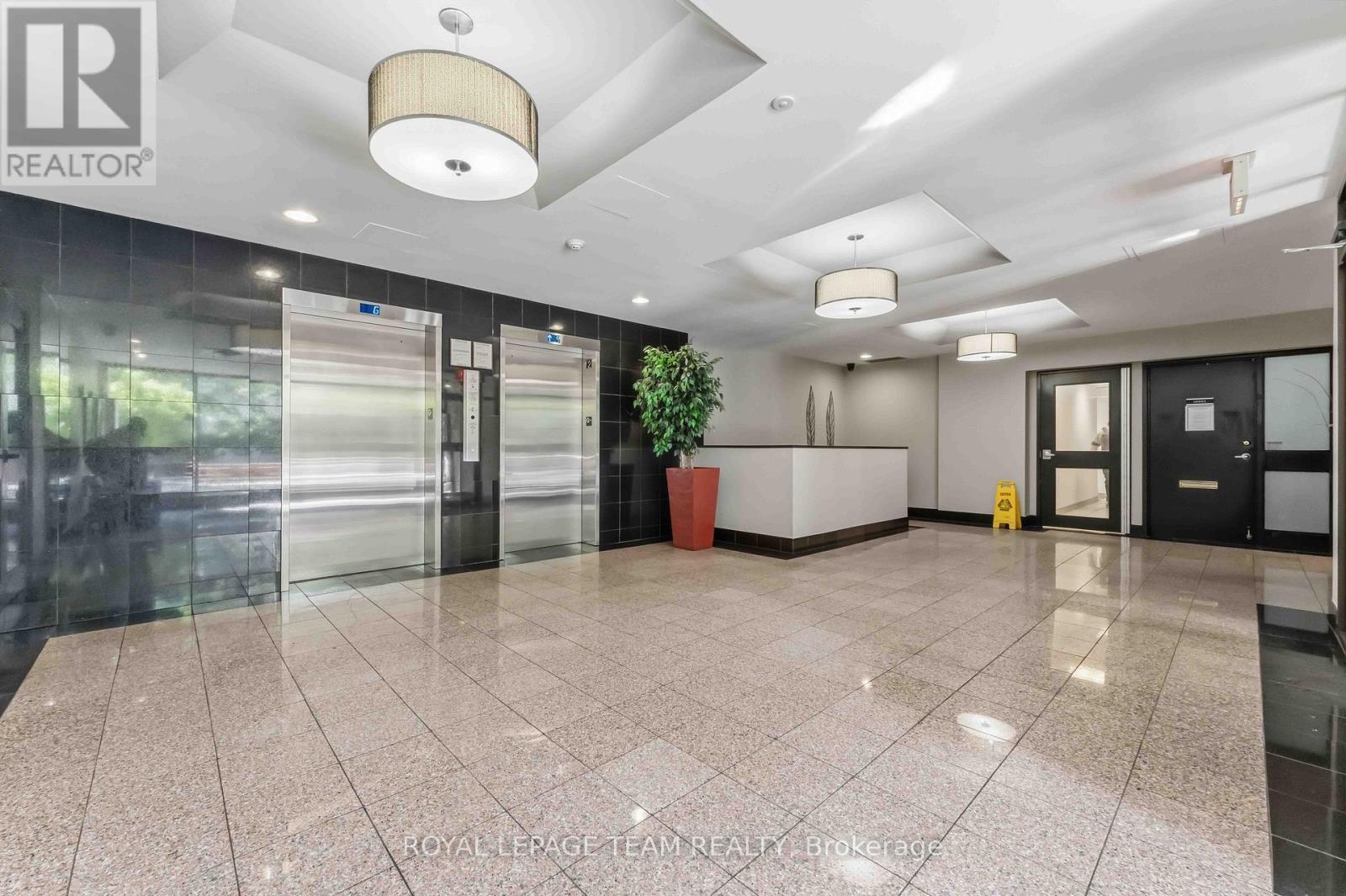 #203 110 FORWARD AVENUE - 4