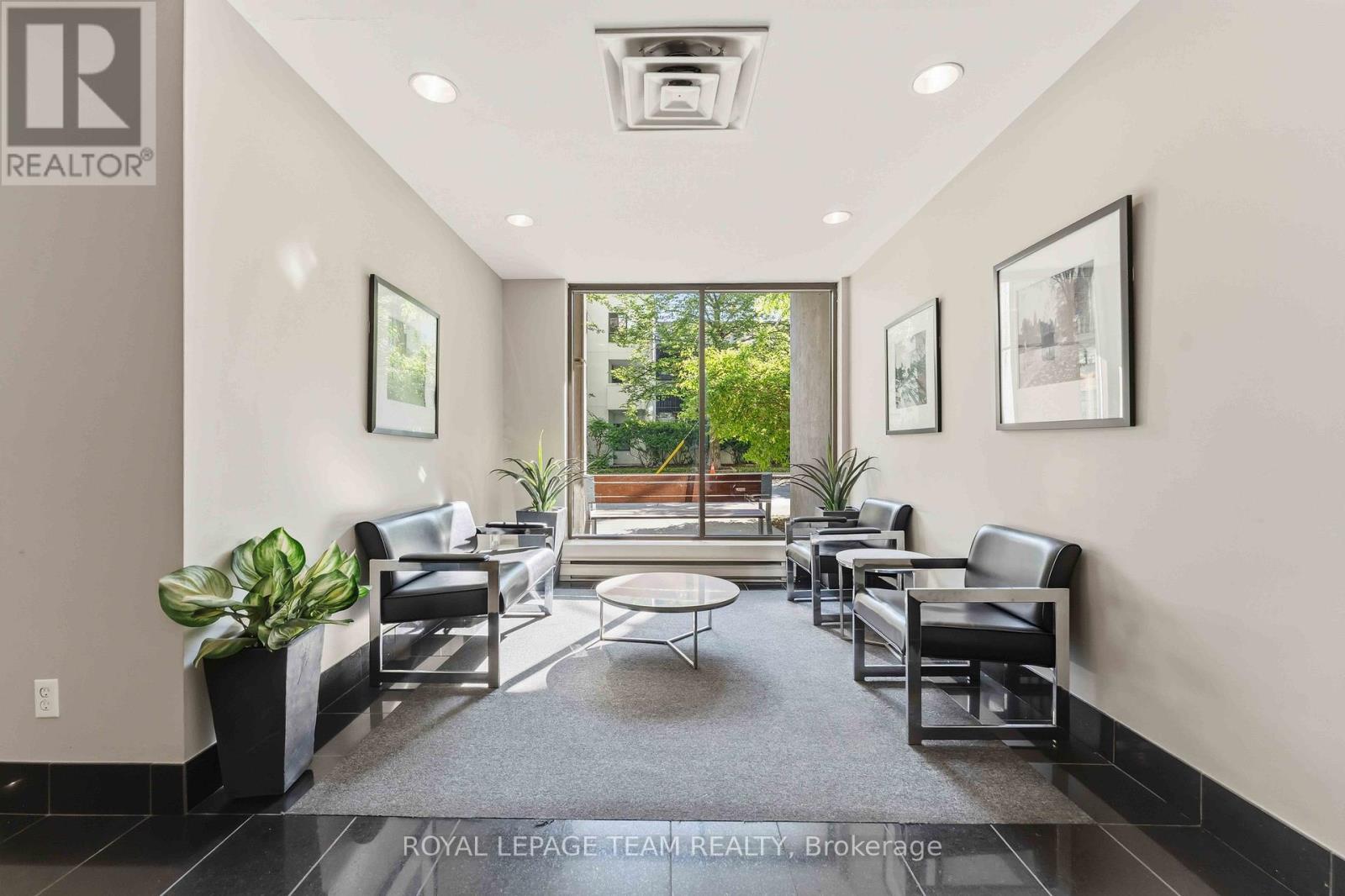 #203 110 FORWARD AVENUE - 5