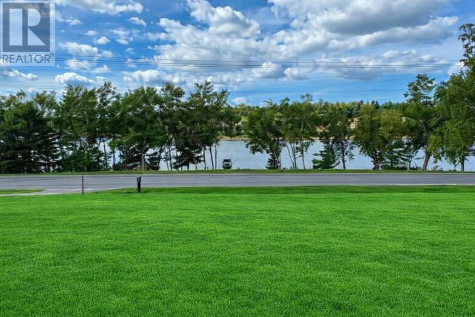 1608 Rattenbury Road - 4