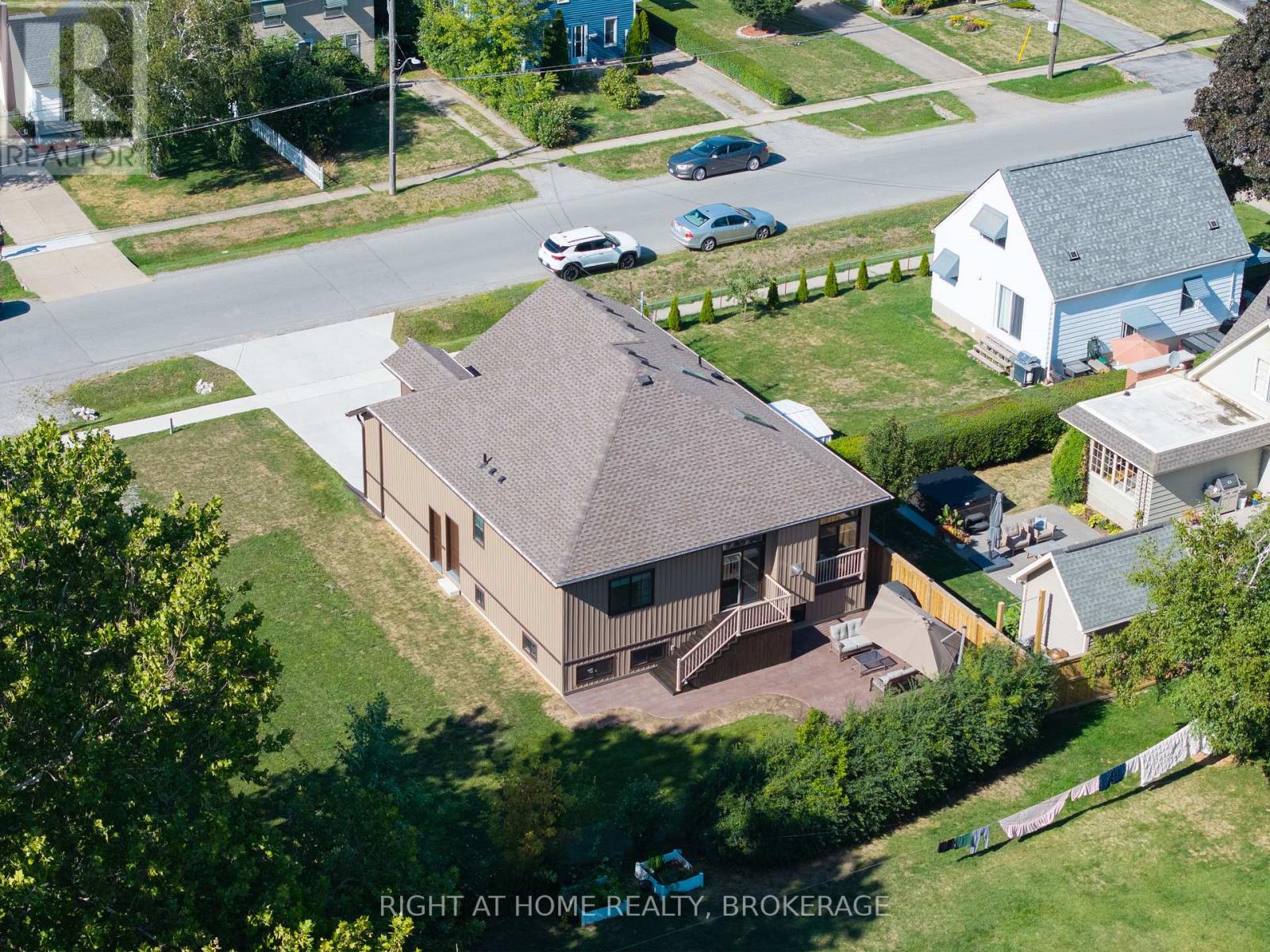 32B DOROTHY STREET - 11