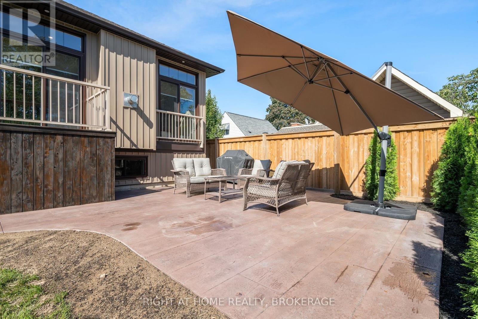 32B DOROTHY STREET - 15