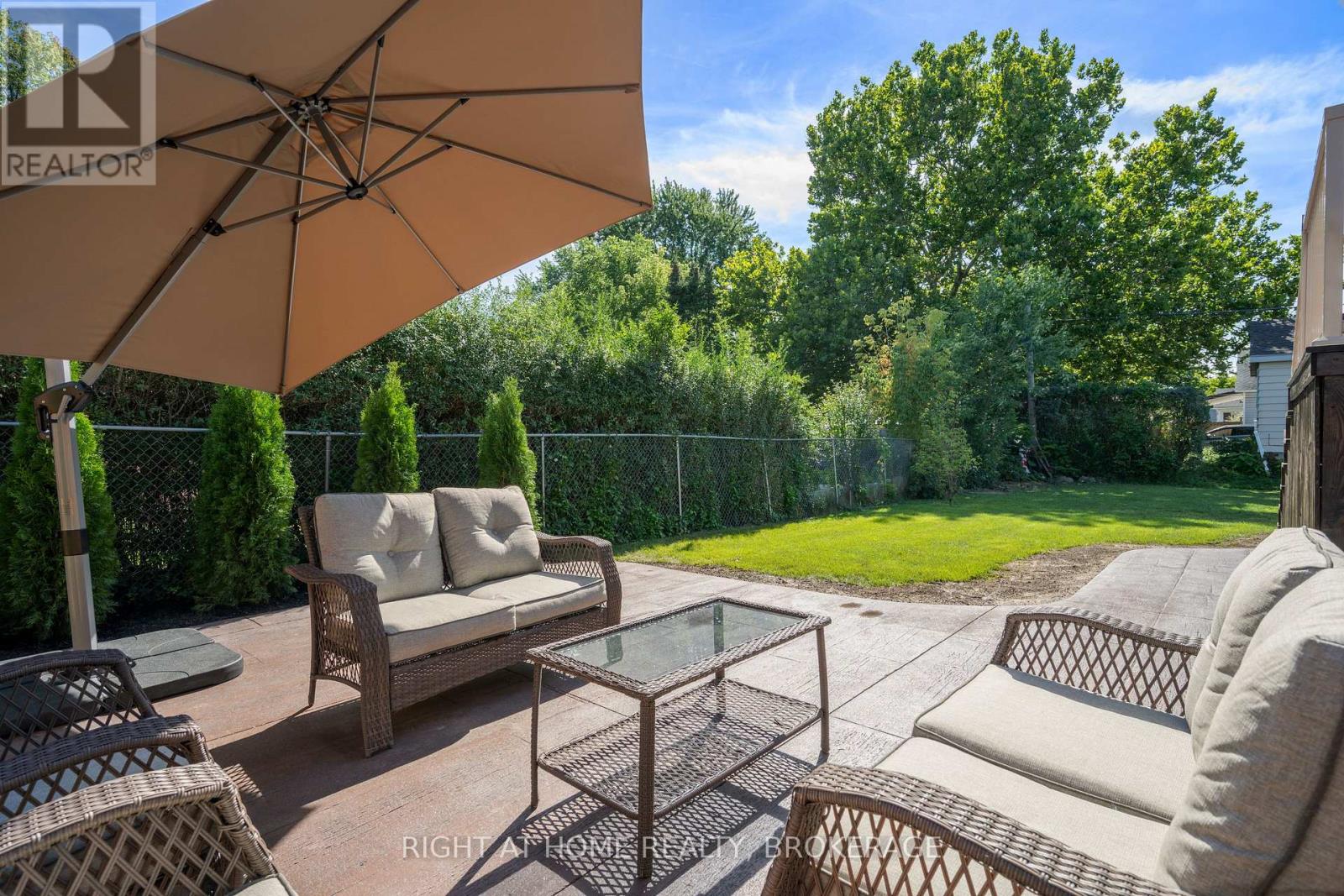 32B DOROTHY STREET - 17