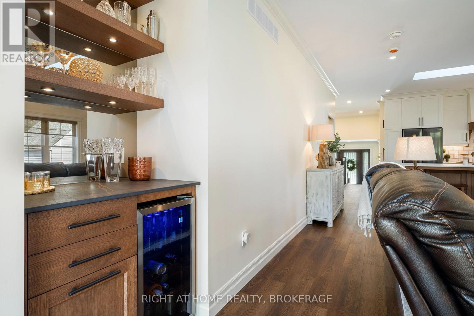 32B DOROTHY STREET - 35