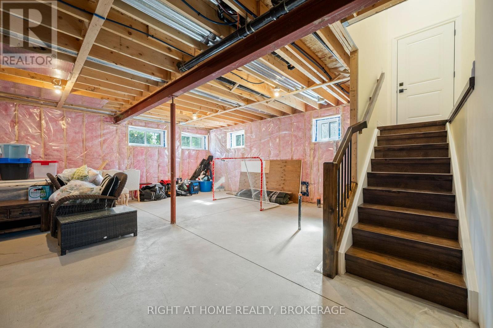 32B DOROTHY STREET - 46