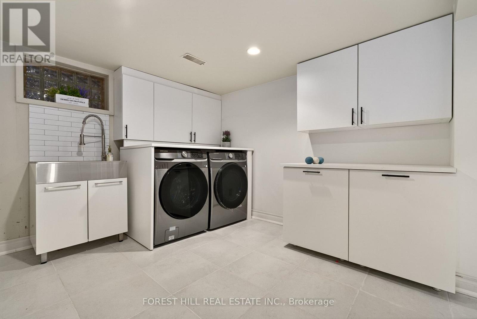 10 HIGHCLIFF CRESCENT - 38
