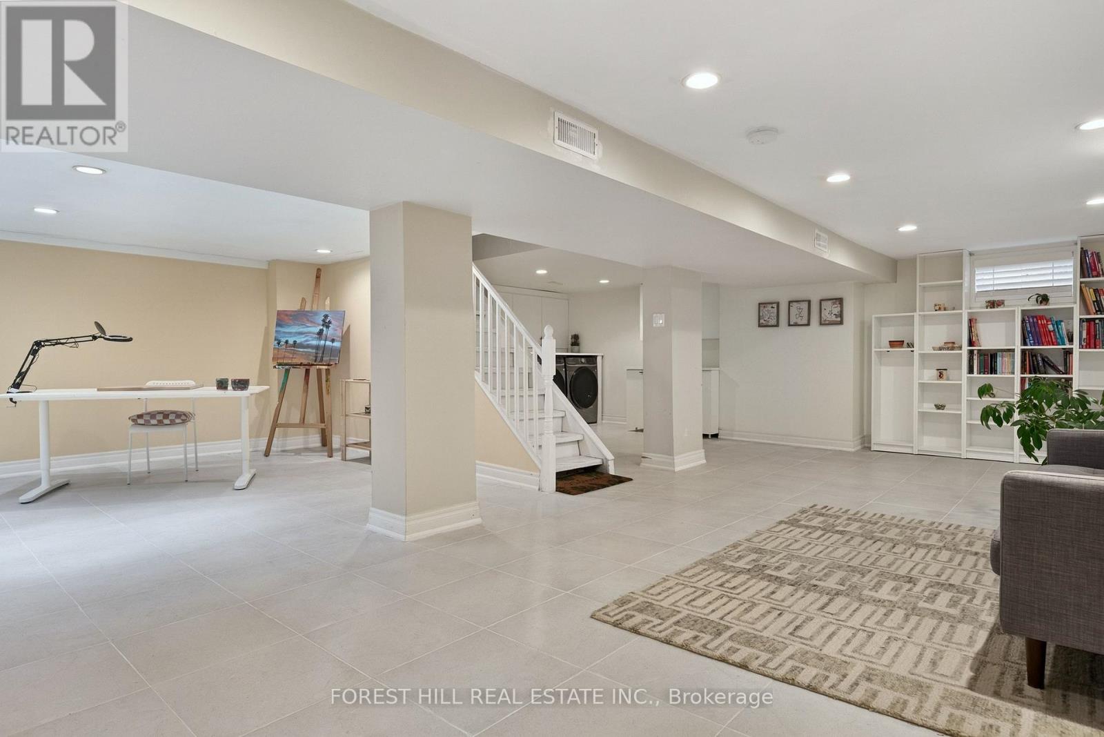 10 HIGHCLIFF CRESCENT - 36