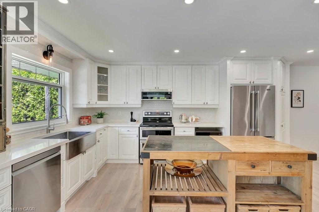 22 DALE Avenue - 12