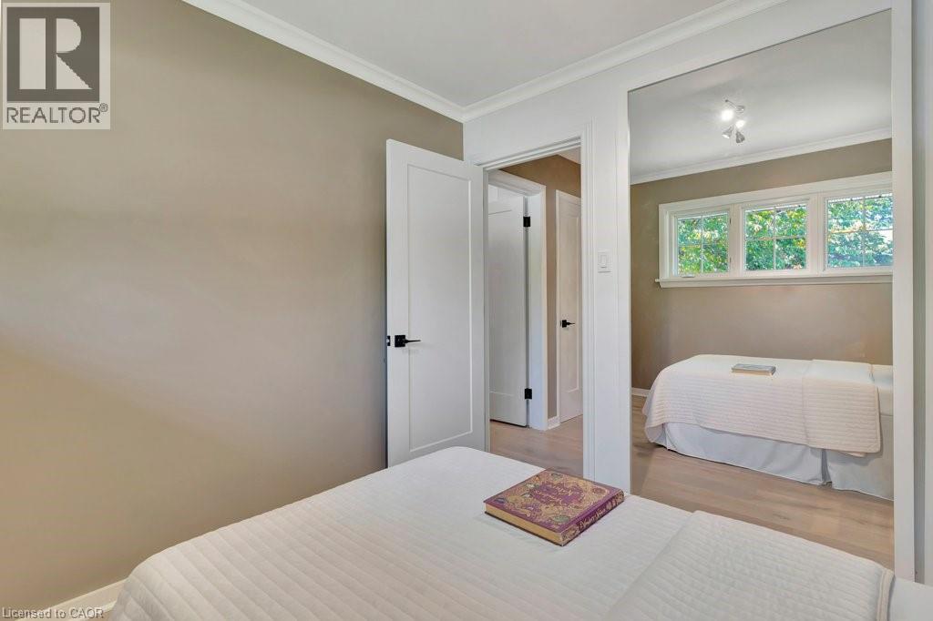 22 DALE Avenue - 21