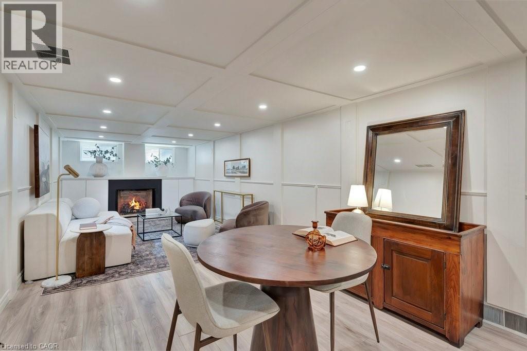 22 DALE Avenue - 25