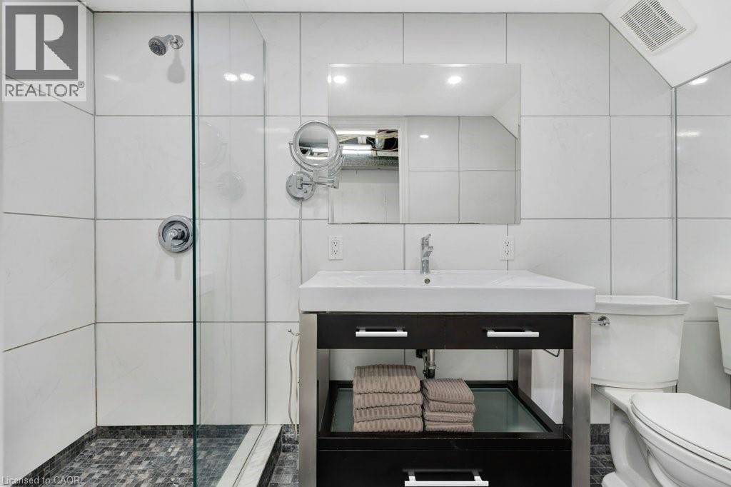 22 DALE Avenue - 31