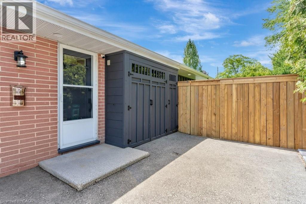 22 DALE Avenue - 34