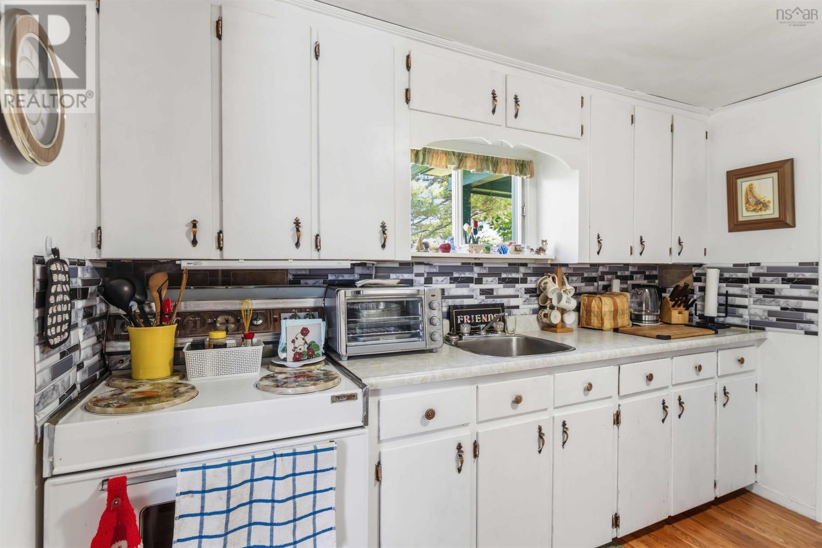 Property 15 of 22 of 181 Culloden Road