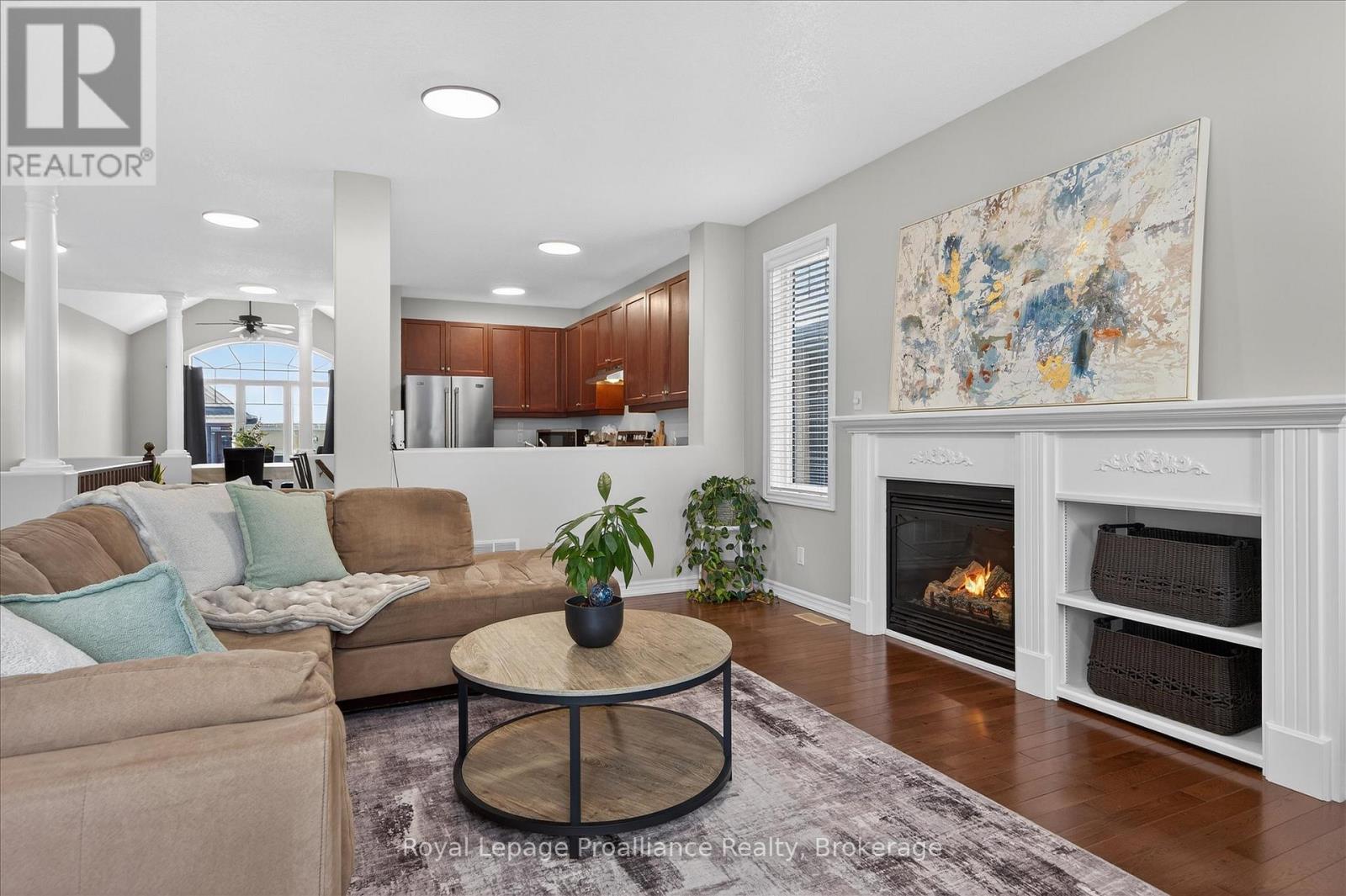 #18 50 LOCKSIDE DRIVE - 19