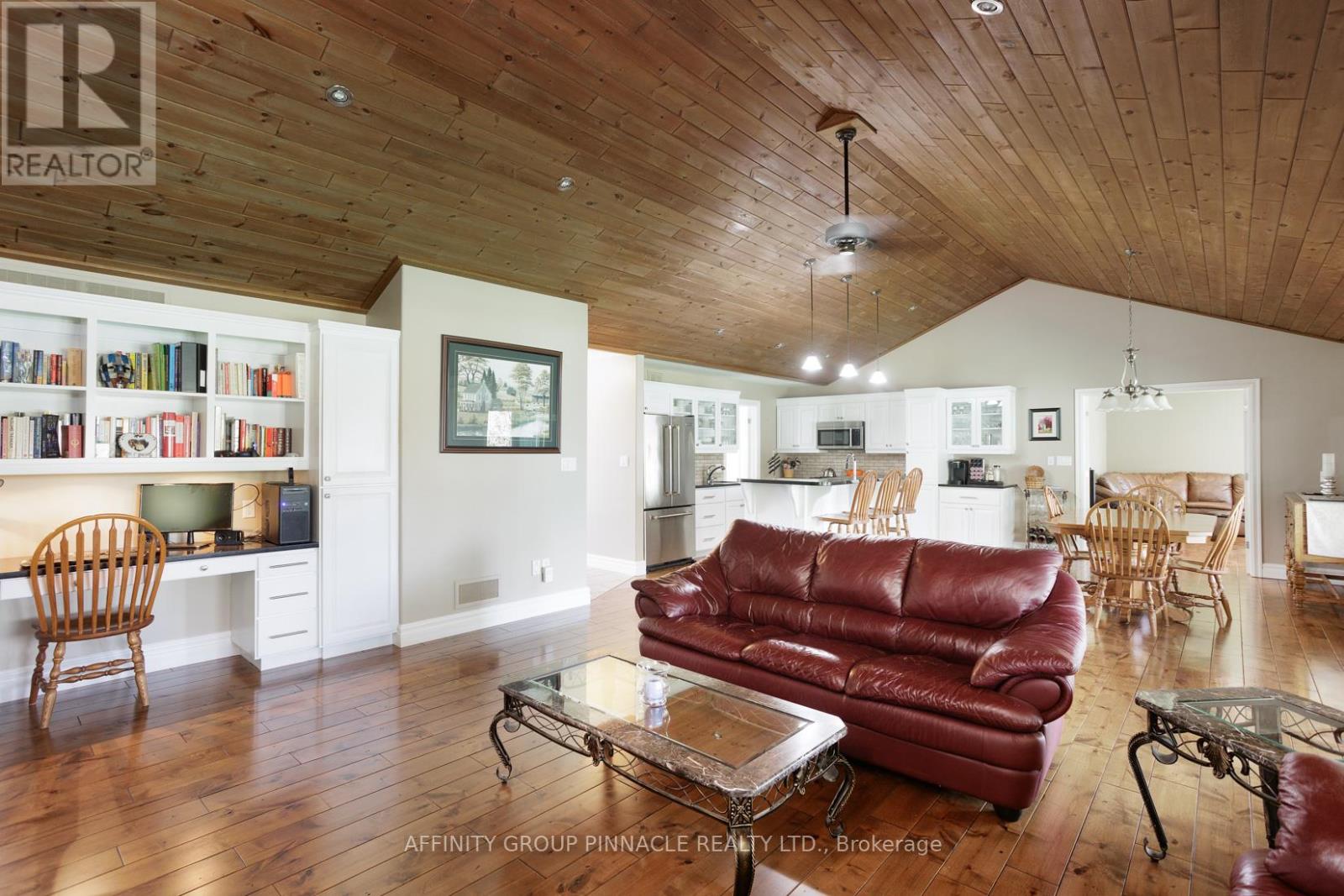 210 MOORINGS DRIVE - 10