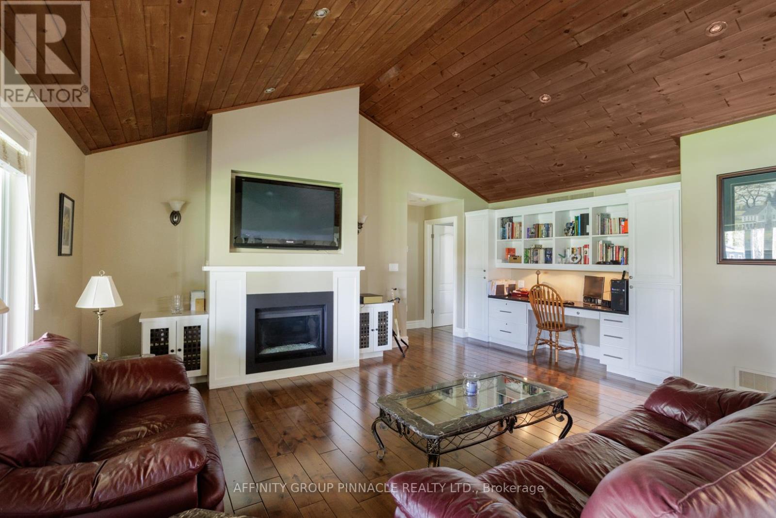 210 MOORINGS DRIVE - 9