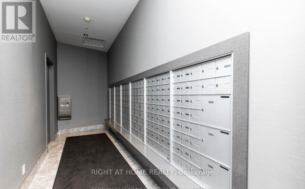 #1801 1461 LAWRENCE AVE W AVENUE - 31