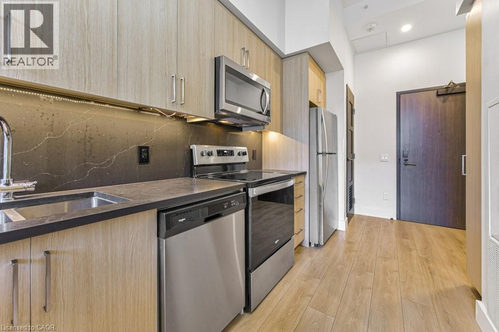 #202 145 COLUMBIA Street W - 4