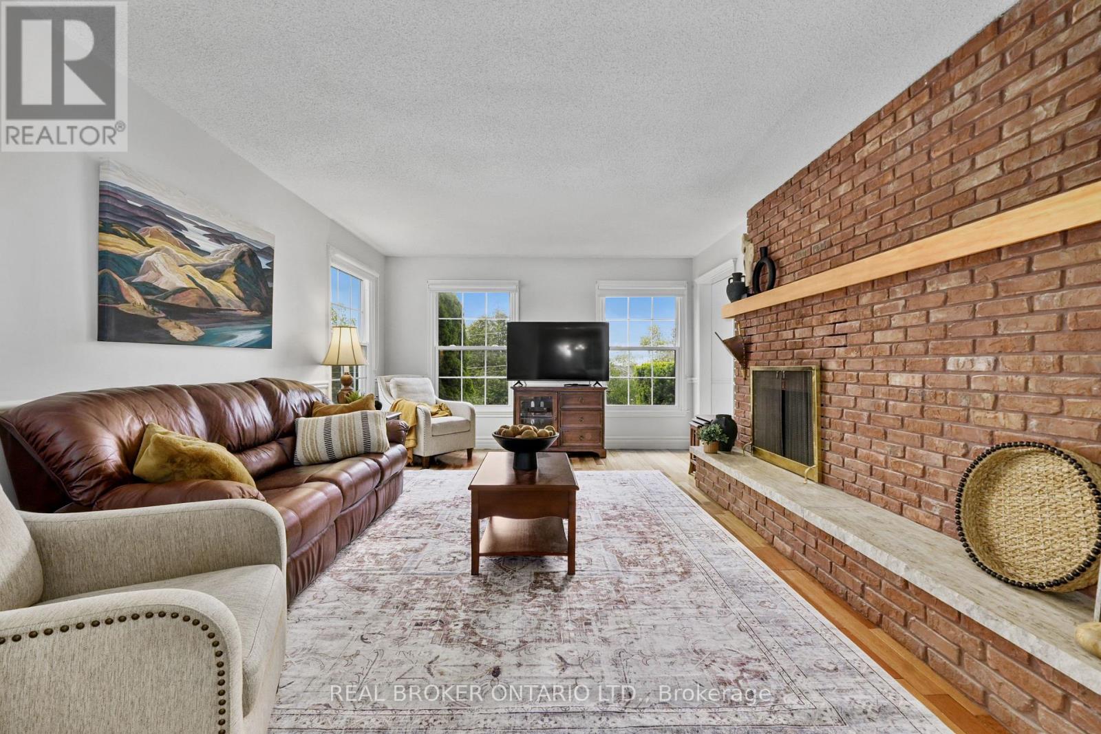 462 FRANKLIN DRIVE - 14