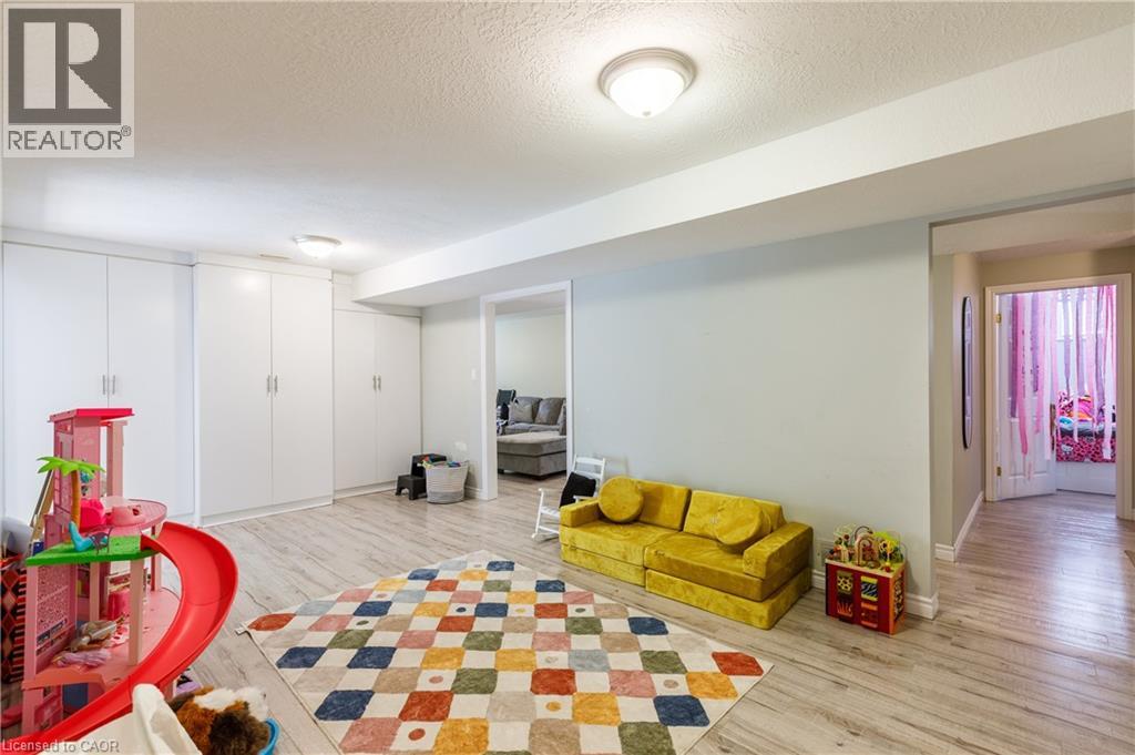 907 DOON VILLAGE Road - 23
