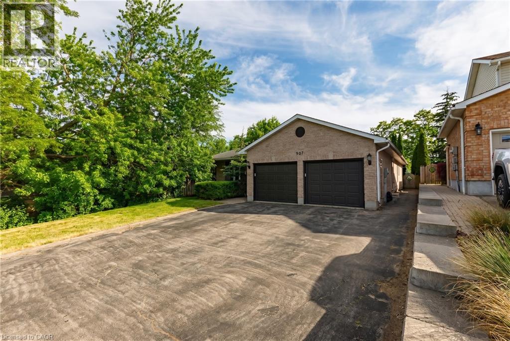907 DOON VILLAGE Road - 3