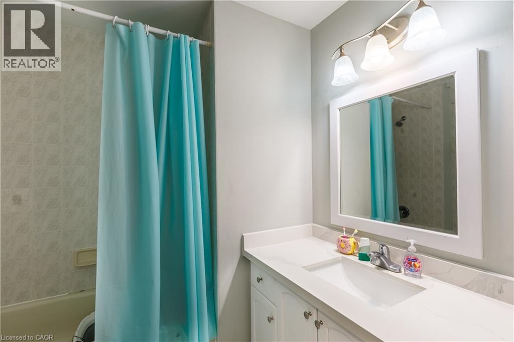 907 DOON VILLAGE Road - 34