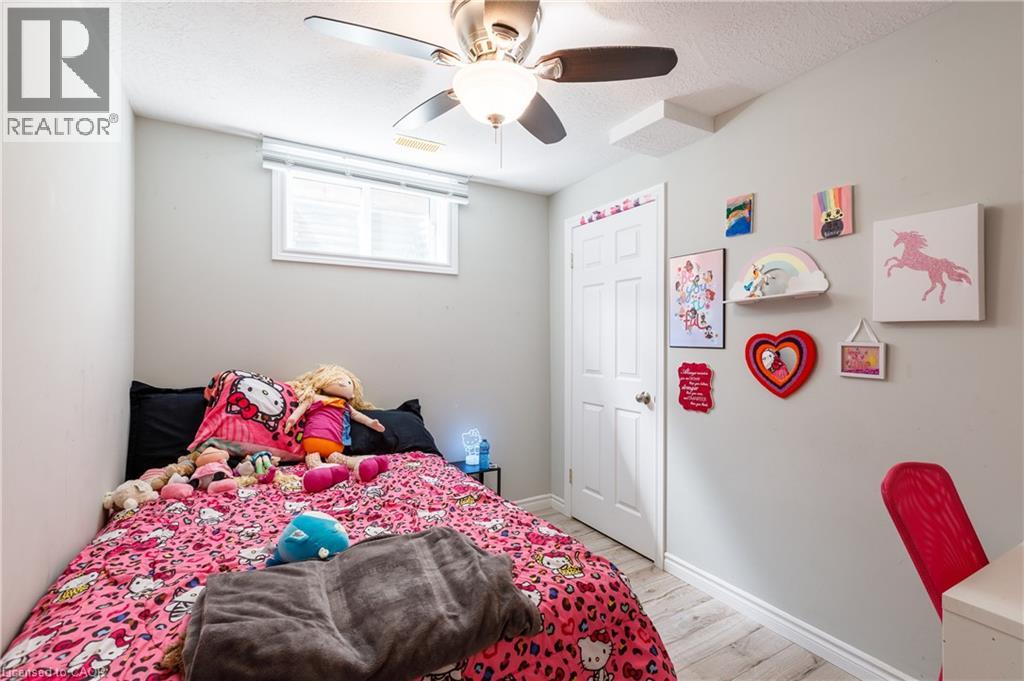 907 DOON VILLAGE Road - 37