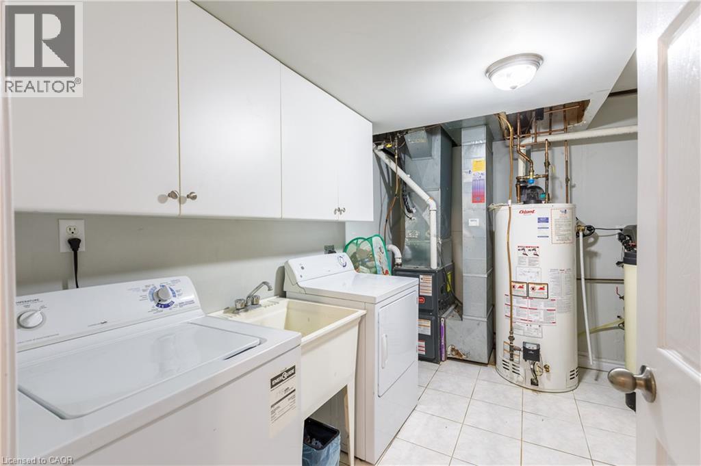 907 DOON VILLAGE Road - 39