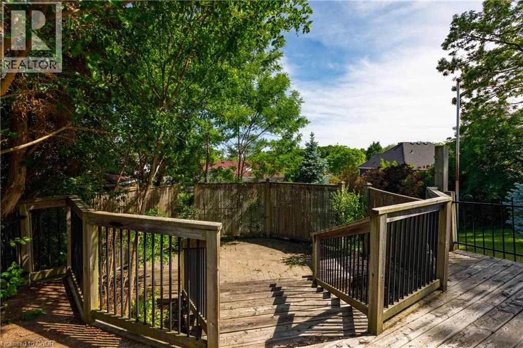 907 DOON VILLAGE Road - 43