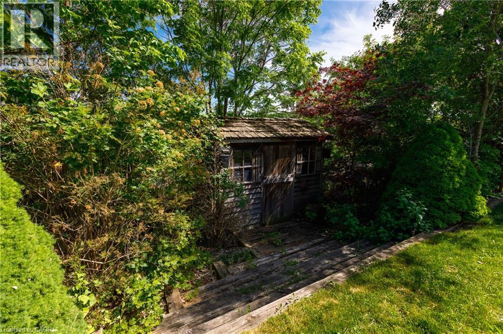 907 DOON VILLAGE Road - 44