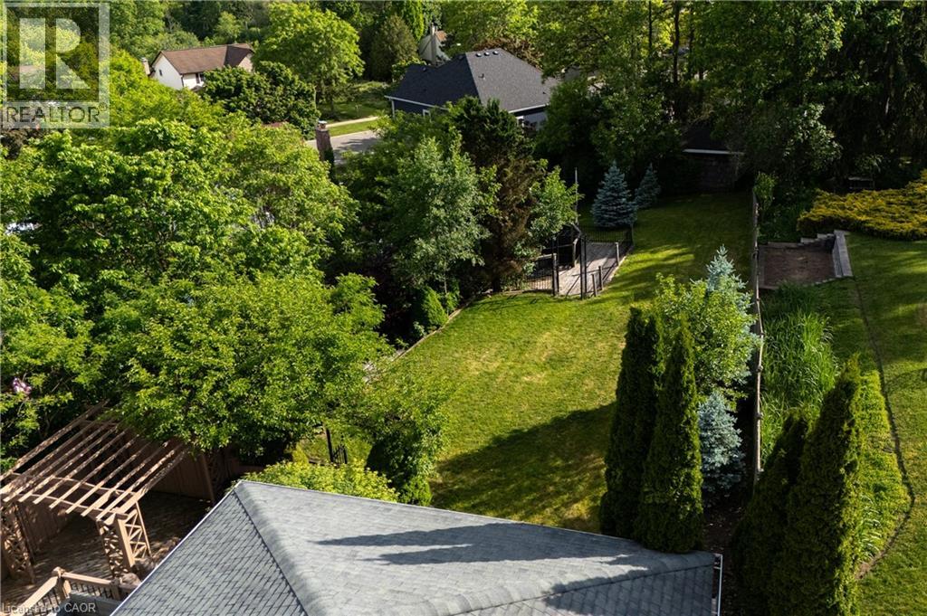 907 DOON VILLAGE Road - 46